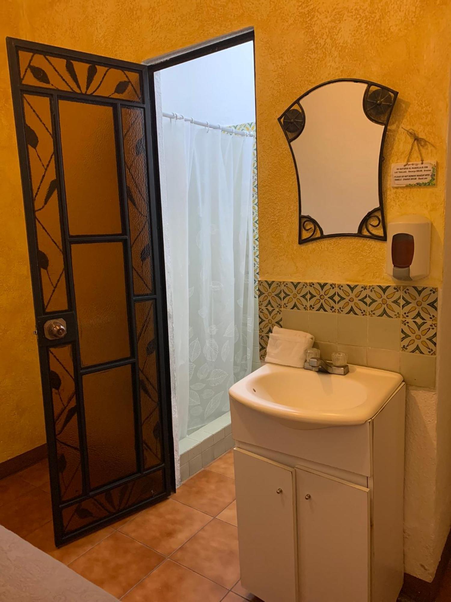 Hotel T Kon T Antigua Екстер'єр фото